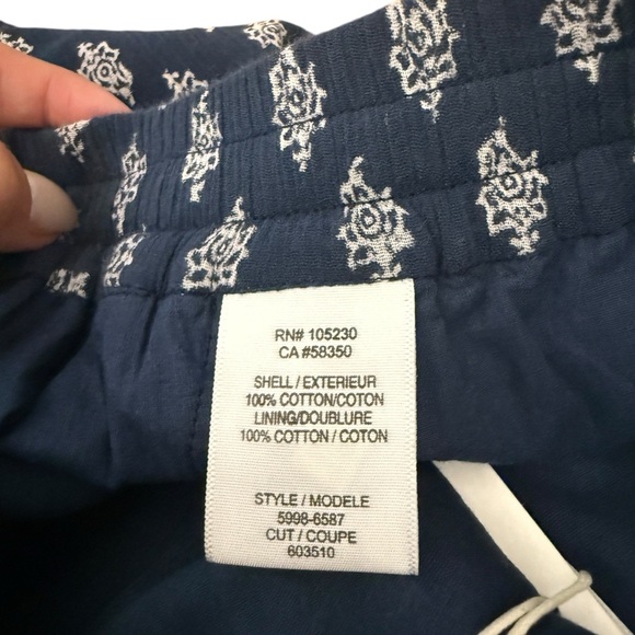 Soft Joie Blue and White Casual Shorts NWT - Picture 7 of 7